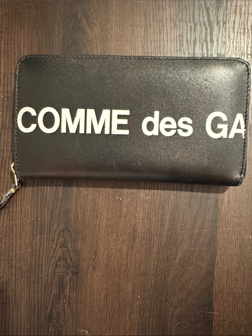 COMME des GARÇONS Leather Black Zip Wallet with White Logo